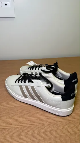 tênis adidas original branco casual novo | tam. 43/44 br
