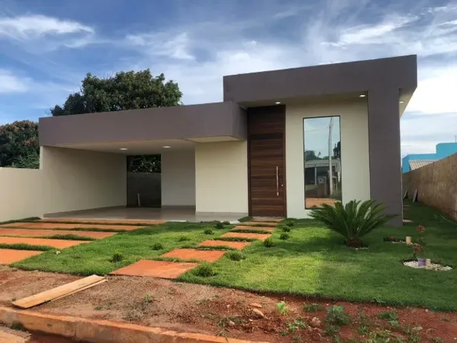 Vendo Linda casa 3 quartos, piscina na Ponte Alta rua Juruá