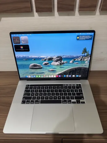 MacBook Pro 2019 i7 16/512