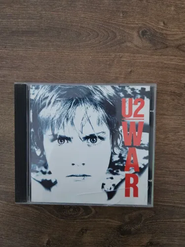 CD U2 WAR
