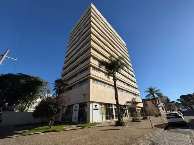 Sala comercial no Centro Cívico, Curitiba: ideal para seu negócio
