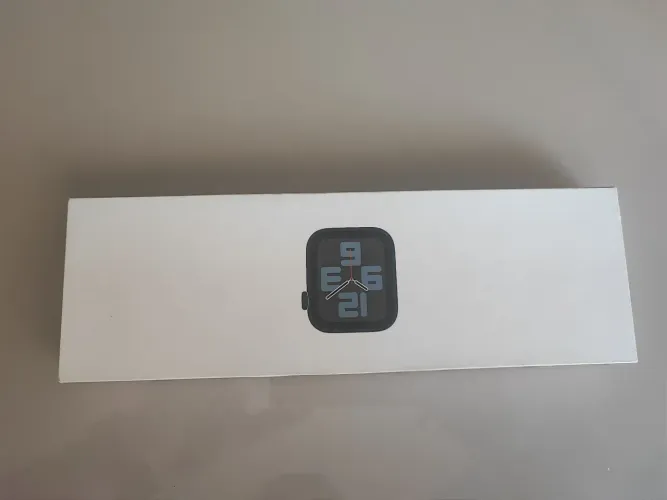 Apple Watch SE (Gen 2) 40mm midnight GPS+Cel saúde da bateria 100%