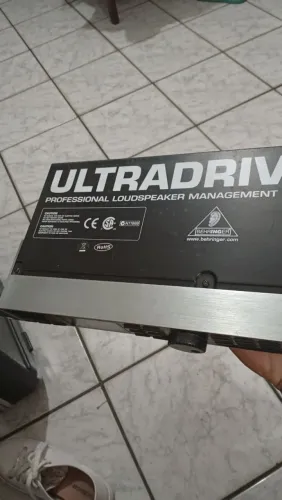 Vendo Processador Behringer DCX 2496 PRO