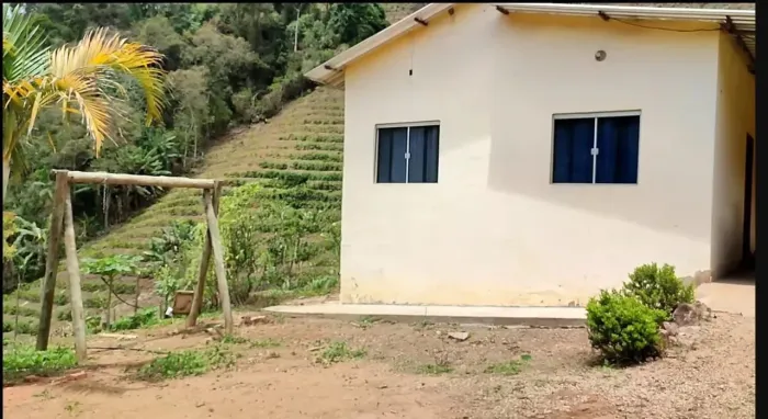 ? SÍTIO COMPLETO EM MG - 6.000 m², ÁGUA DE MINA E CASA 3 QUARTOS