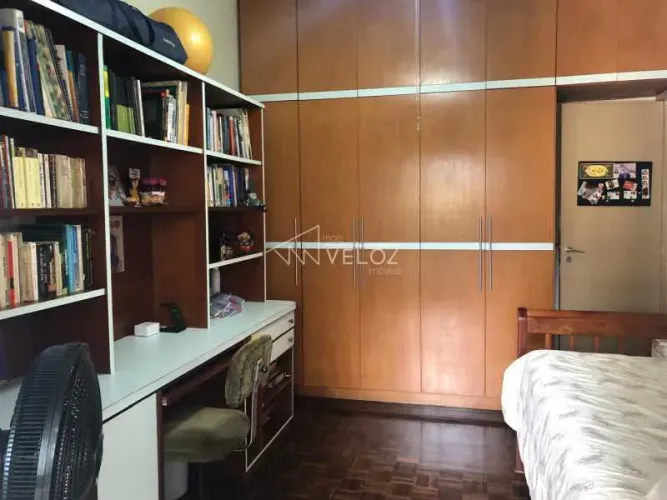 Apartamento - / Residencial / Lagoa