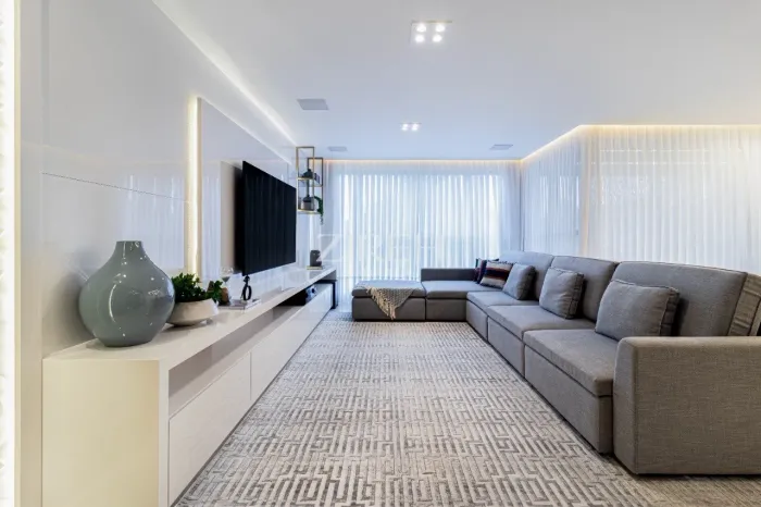 APARTAMENTO MOBILIADO À VENDA COM 3 SUÍTES NO BIGORRILHO