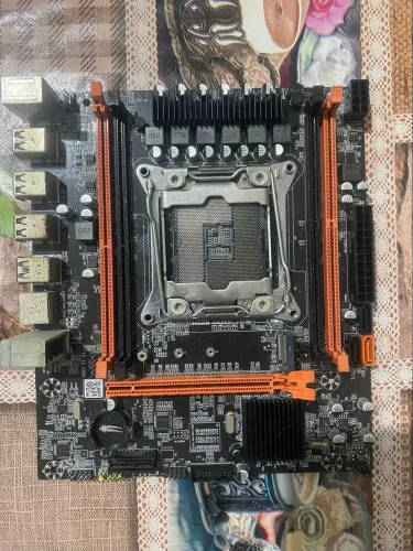 Placa mãe x99 com defeito (para tentativa de reparo ou retirada de peças)
