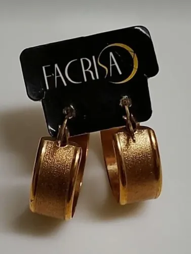 Brincos de argola banhados a ouro (semi jóia Facrisa). Novos!
