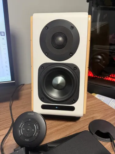 Caixa de som, monitor Edifier S880DB, em perfeito estado