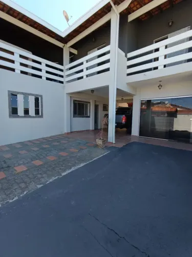 Casa para locação 3 quartos| Quintal Amplo | Estoril