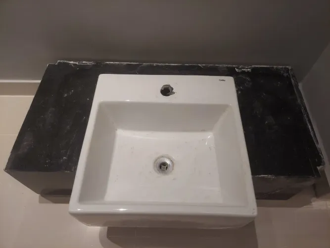 Balcão de banheiro em granito