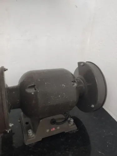 Vendo esmeril por 500 novo 