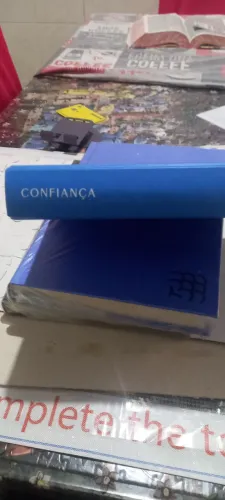 Livros coleção Intrínseca