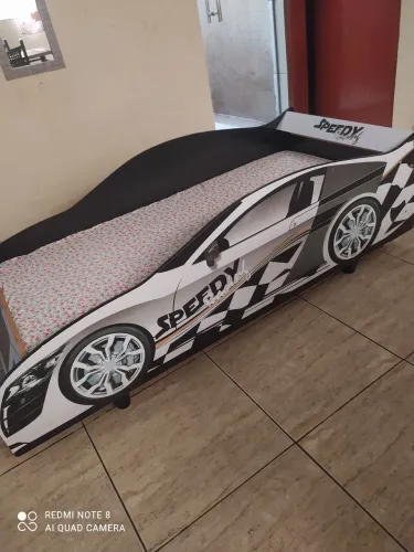 Cama infantil carro em MDF*