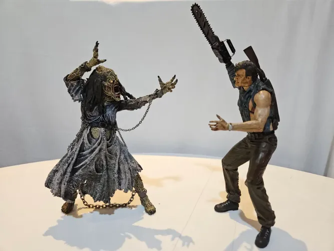Evil Dead Army Of Darkness: Ash and Pit Witch (Raro) - Mcfarlane Movie Maniacs 4 - R$600<br>