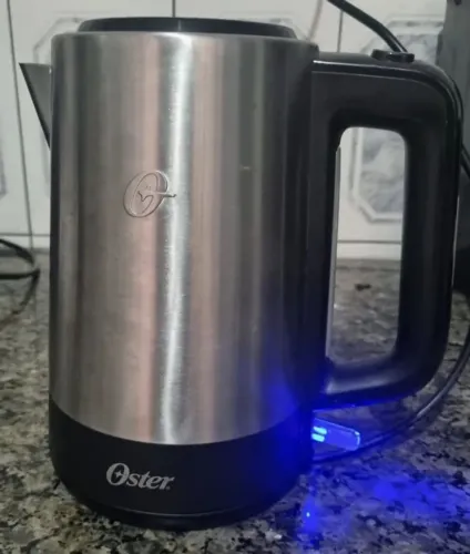 Chaleira elétrica Oster