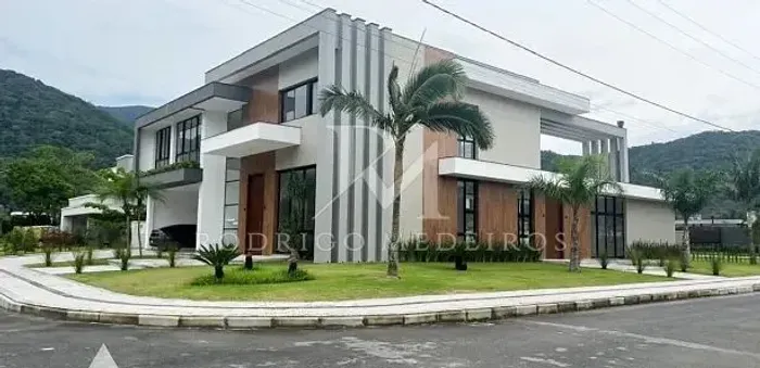 Casa em condomínio com 5 suítes à venda em Casa Branca, Itapema