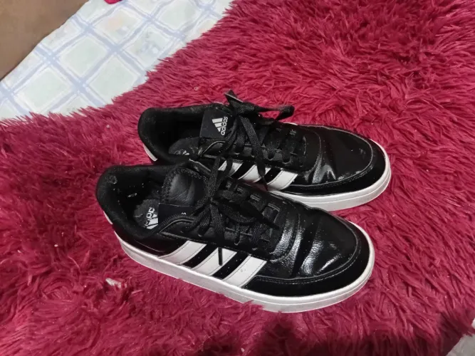 Vendo tenis da adidas n 38 em ótimo estado 