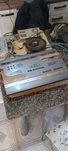Modulo automotivo B Buster 2400W 4 saídas Barbada leia