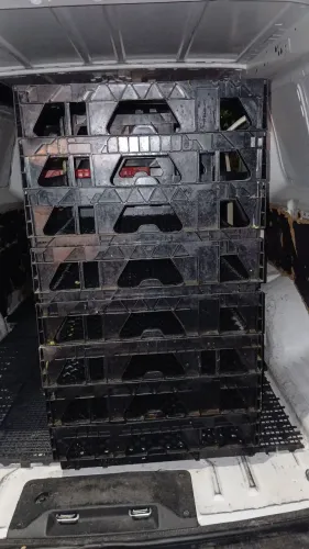 Vendo 8 telas pra armazenar pao