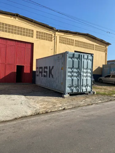 Vendo contêiner marítimo de 6 mts