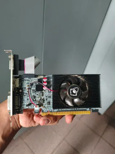 Placa de vídeo 2 GB de ram