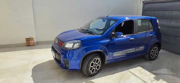 Fiat Uno Sporting 1.4 EVO Fire Flex 8V 4P 2015