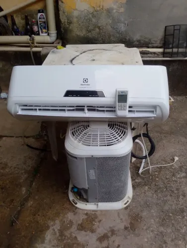 Vendo Ar-condicionado 9 mil btus inverter