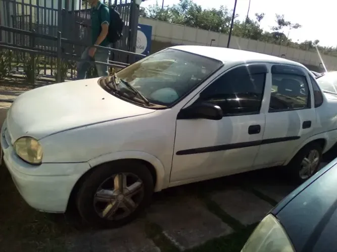 Chevrolet Corsa GL 1.6 MPFI / 1.4 EFI 2P E 4P 1998