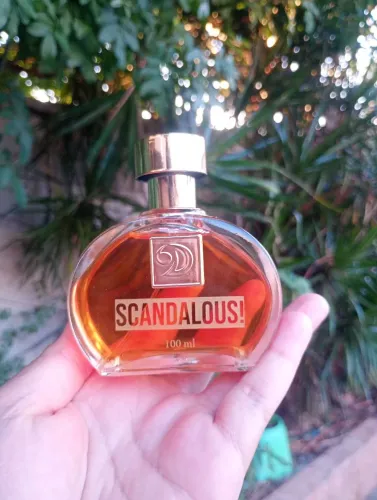 Perfume sexy woman dokmos