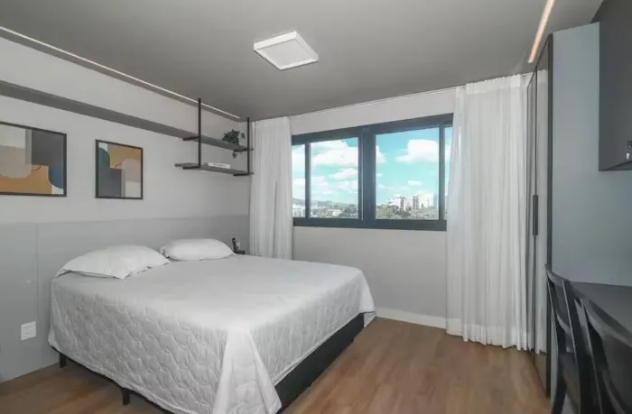 Studio mobiliado e pronto para Airbnb GO Carlos Gomes, POA
