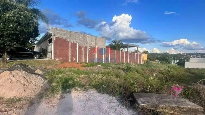 Terreno a venda de 360 m2 na Vila Portal do Lago em Santa Cruz da Conceição SP