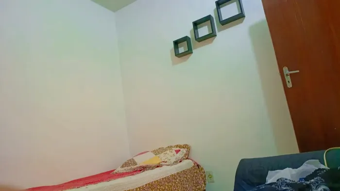 Aluga se quarto, somente para mulher, com casa compartilhada