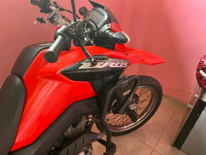 270000