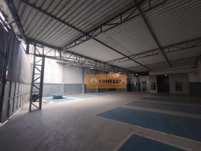 Galpão para alugar, 355 m² por R$ 7.400,00/mês - Vila Maria de Maggi - Suzano/SP