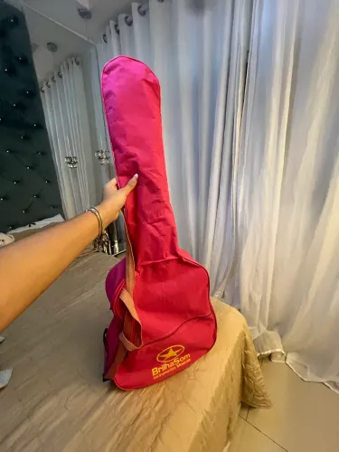 Violão infantil rosa com gliter