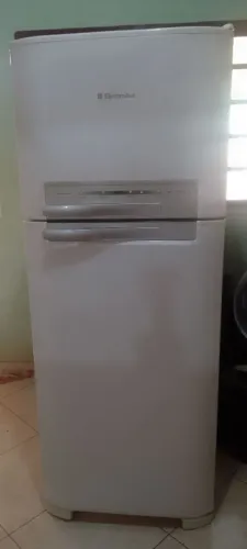 VENDO GELADEIRA ELECTROLUX 402 LITROS
