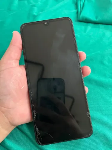 Vende-se um celular PocoC 71