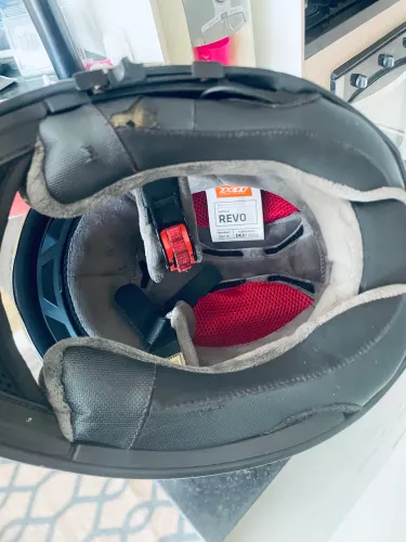 Capacete x11 Revo com óculos solar