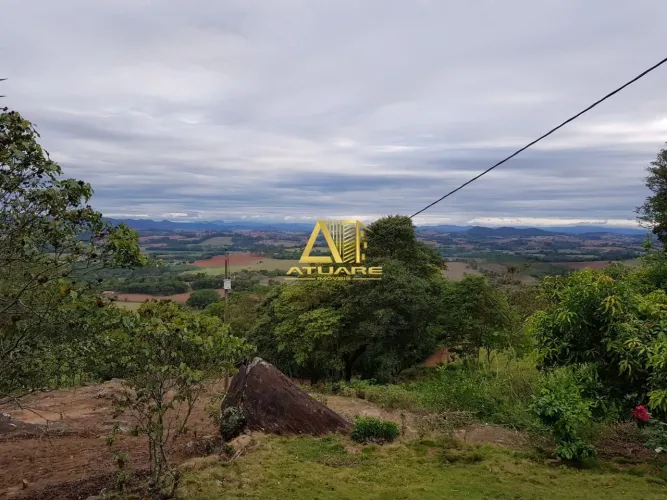 Sítio a Venda a poucos minutos de Espirito Santo Dourado!!!