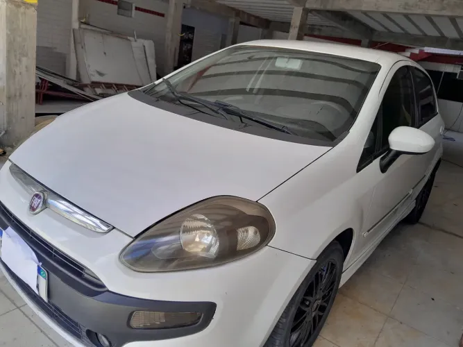 Fiat Punto Sporting 1.8 Flex 8v/16v 5P 2015