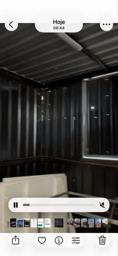 Telhas galvanizadas e containers