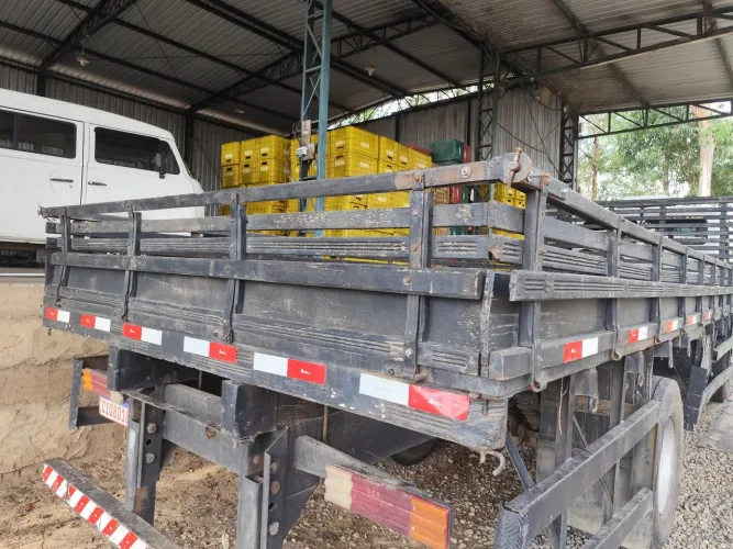 Carroceria aberta pra caminhão toco