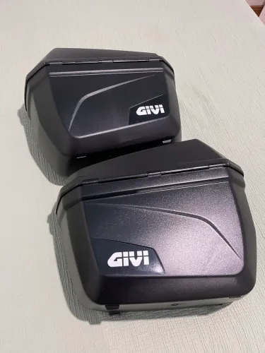 Bauletos laterais GIVI