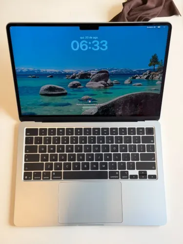 MacBook Air M5 chip 16Gb memória 512Gb de armazenamento e 13"