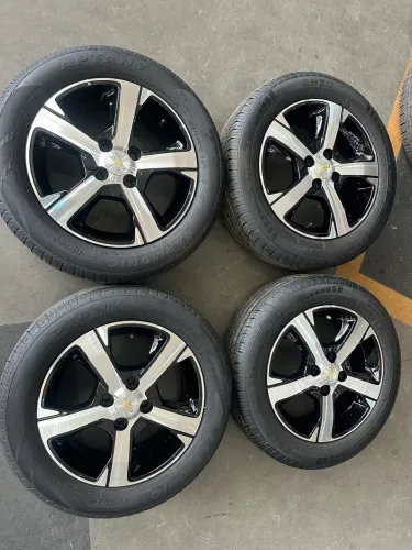 Rodas aro 15 onix,prisma,celta,corsa,Montana,Astra,vectra+ pneus semi novos 