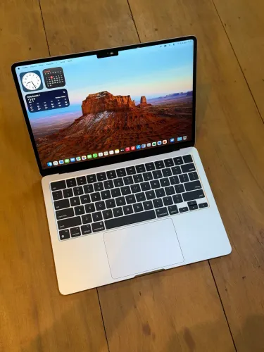 MacBook Air M2 Prata 2022