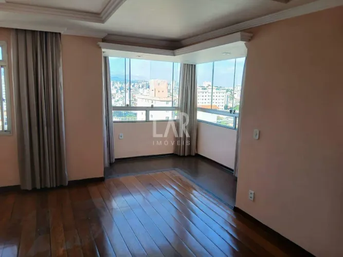 Apartamento à venda, 3 quartos, 1 suíte, 2 vagas, Sagrada Família - Belo Horizonte/MG