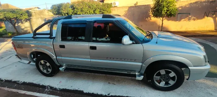 Chevrolet S10 P-up Executive 2.4 MPFI F.power CD 2011