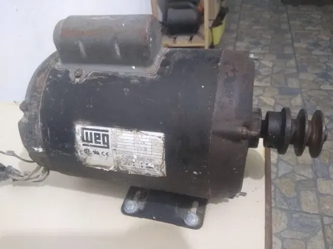 MOTOR ELÉTRICO MONOFÁSICO WEG 1 CV - 110/220 V